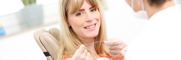 Regelmäßige Prophylaxe und gründliche Zahnreinigung sind die Basis für Ihre Zahngesundheit
