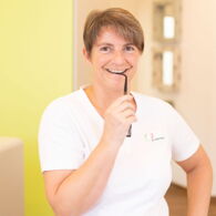 Nicolina Neumann, Zahnarztpraxis in Moers