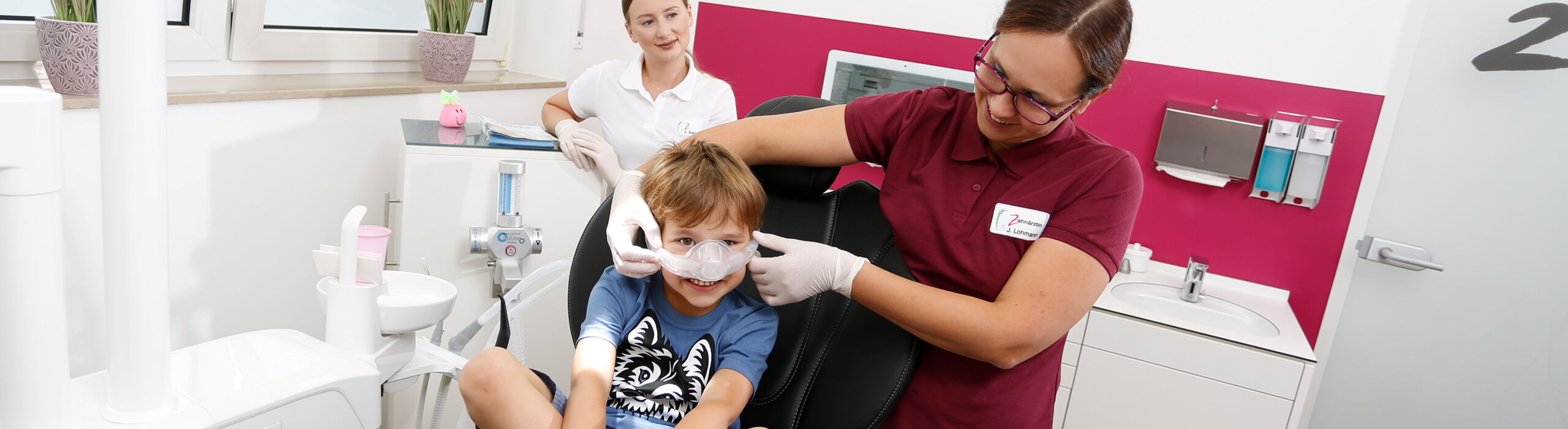 Lachgassedierung um die Zahnarztangst bei Ihrem Kind zu verhindern